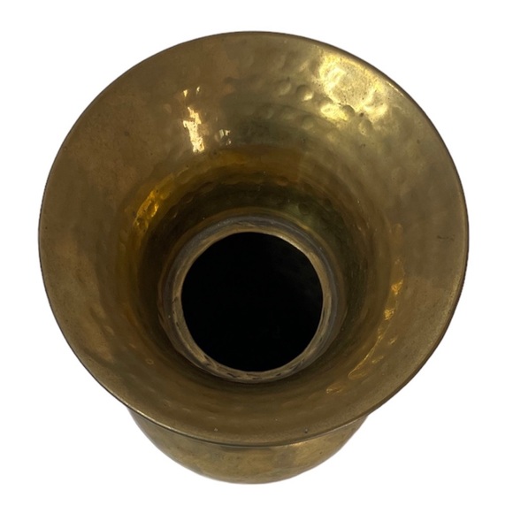 Vintage Brass Vase Hammered Metal MCM Art Boho Cottagecore Mid Century Farmhouse - Picture 6 of 13